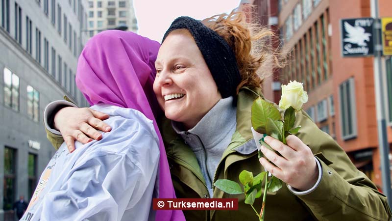 Nederlandse moslimjongeren de straat op in 26 steden