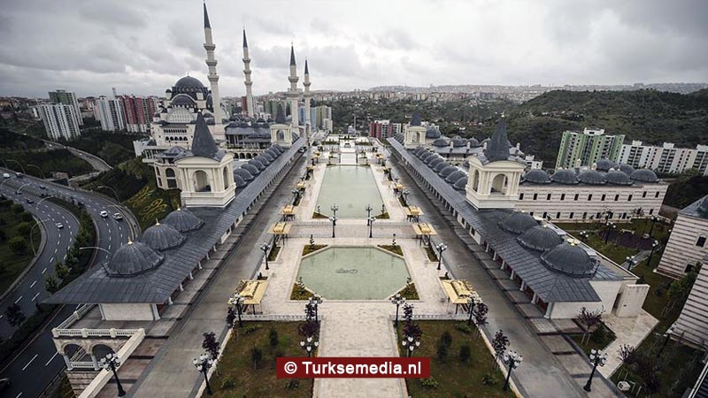 Ankara opent derde unieke megamoskee