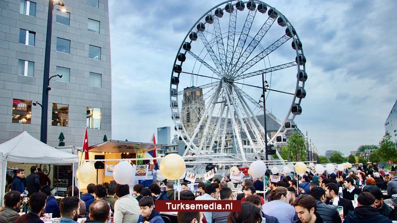 200 studenten naar straatiftar Rotterdam: We horen bij Nederland