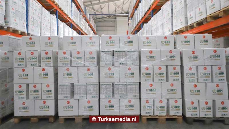 Turkse IHH deelt kwart miljoen voedselpakketten uit aan mensen in nood