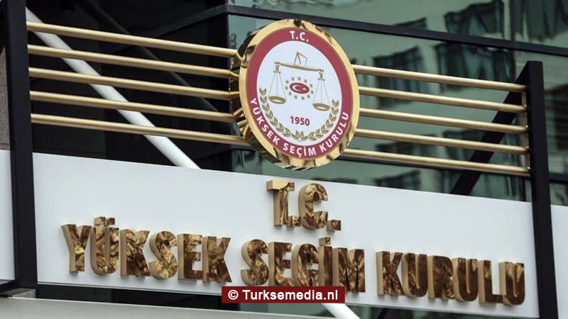 Turkse kiesraad laat zich niet bedreigen