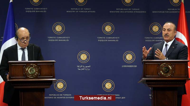 Turkije tikt Frankrijk op de vingers