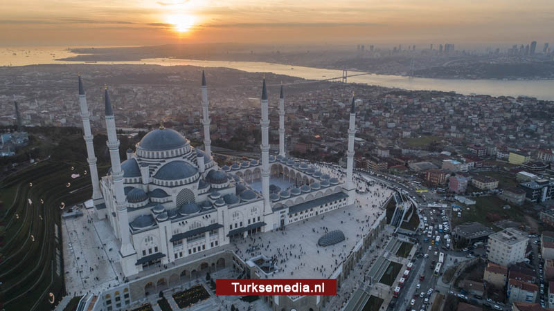 Ramadanfeest: Turkije blijft de hoop voor de mensheid