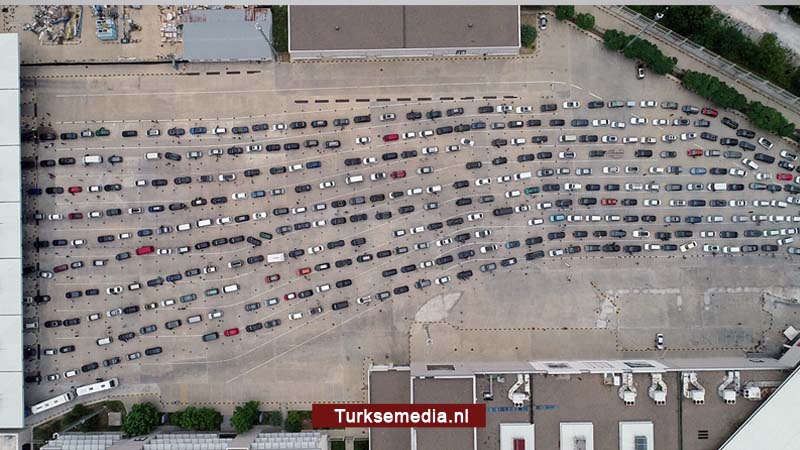 Europese Turken op vakantie, drukte bij Turkse grensposten