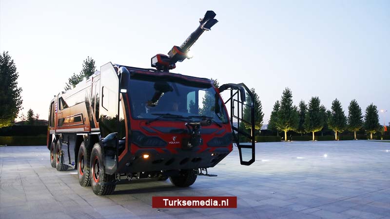 Turkije toont brandweerwagen van eigen makelij