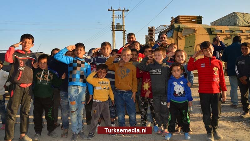 Eerste 200 vluchtelingen in Syrië dankzij Turkije teruggekeerd naar eigen steden