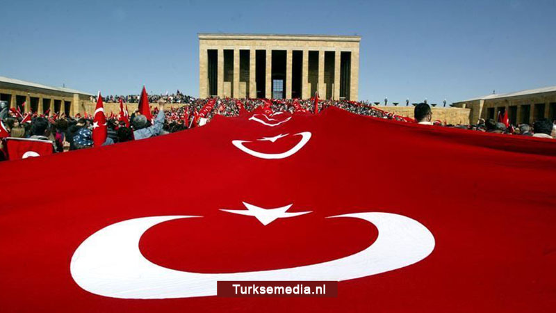 Turkije herdenkt Atatürk