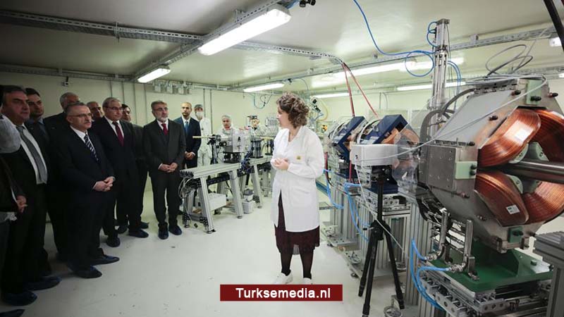 Turkije opent eerste testfaciliteit voor ruimtestraling
