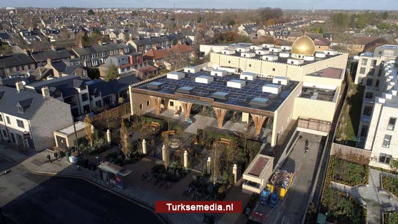Turkse president opent Europa's allereerste groene moskee in Engeland