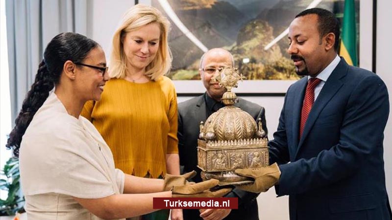 Nederland retourneert gestolen kroon aan Ethiopië