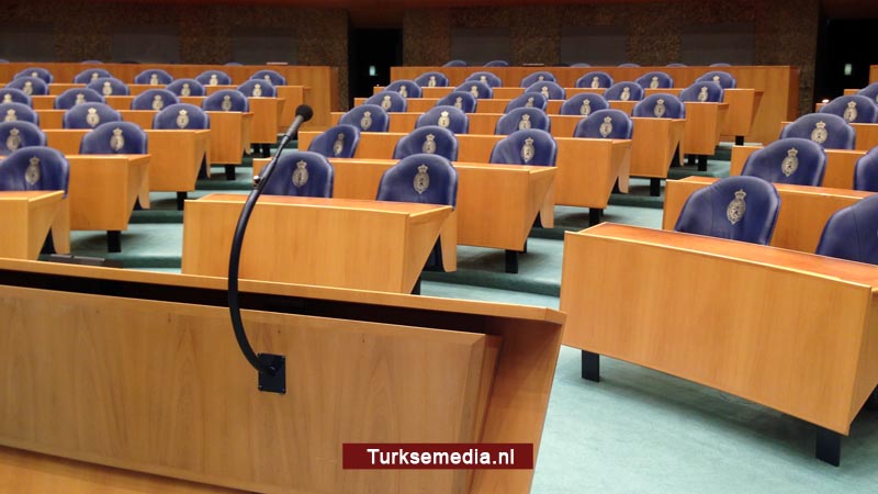 PVV krijgt veeg uit de pan van Öztürk (DENK)