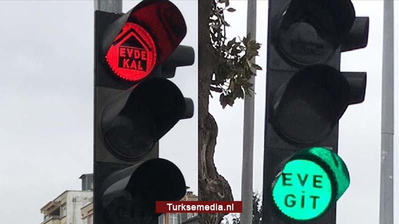 Turkse ministers belonen thuisblijvers