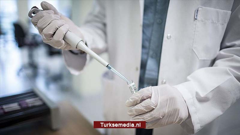 Turkse onderzoekers werken dag en nacht aan coronavaccin