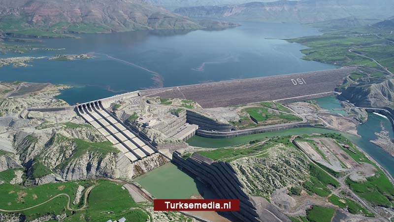 Turkije neemt nieuwe waterkrachtcentrale in gebruik