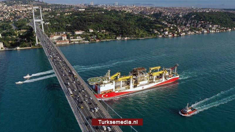 Turks boorschip voor eerste olie- en gasmissie naar Zwarte Zee