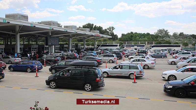 Landen leggen beslag op niet aangegeven geld van langsrijdende Europese Turken
