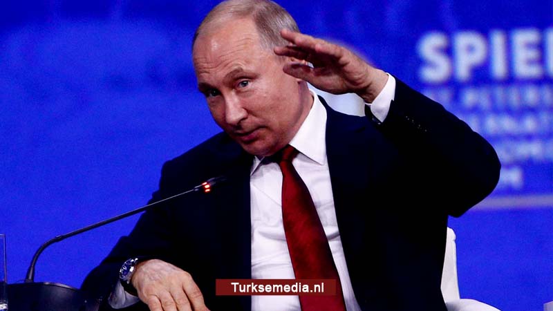 Putin grapt over Amerikaans ambassadepersoneel en LGBT-vlag