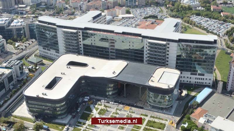 Turkije opent nog een modern megaziekenhuis in Istanbul