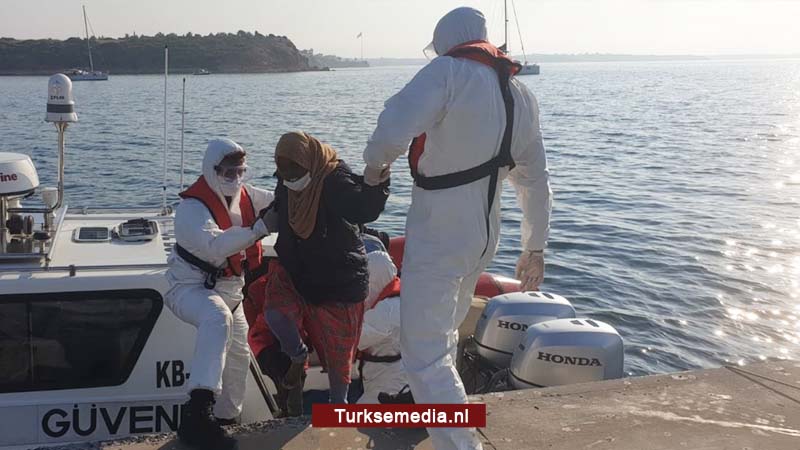 Turkse kustwacht redt door Griekenland teruggeduwde asielzoekers