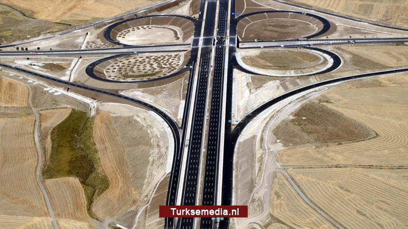 Nieuwe Turkse snelweg verkort reisduur met twee uur