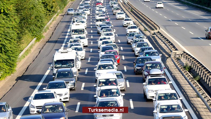Turken kopen weer meer auto’s