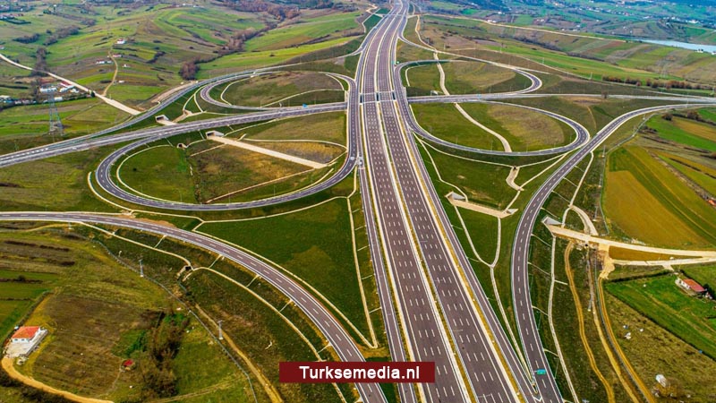 Turkije opent nog een nieuwe snelweg