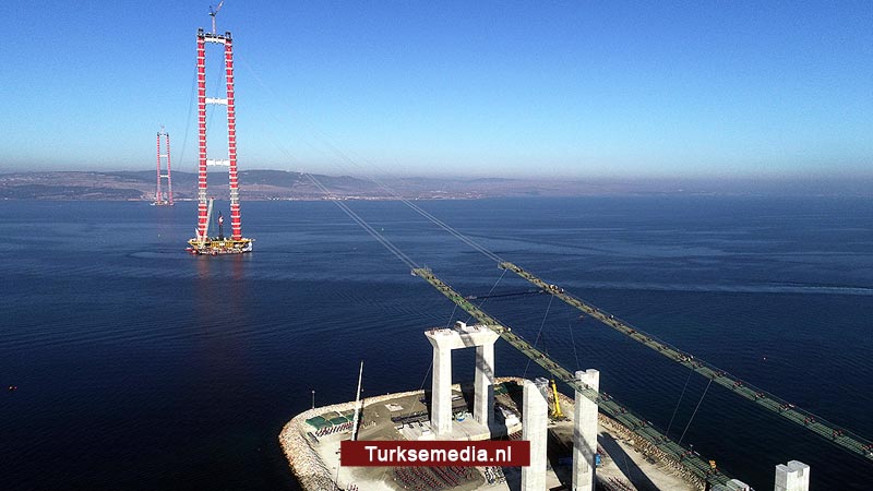Nieuwe Turkse megabrug laat Eiffeltoren achter zich