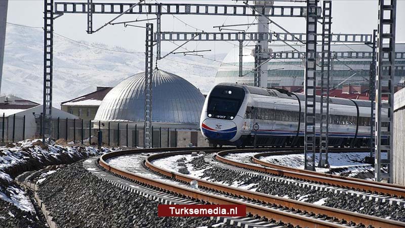 Turkije test nieuwe hogesnelheidslijn van 405 kilometer