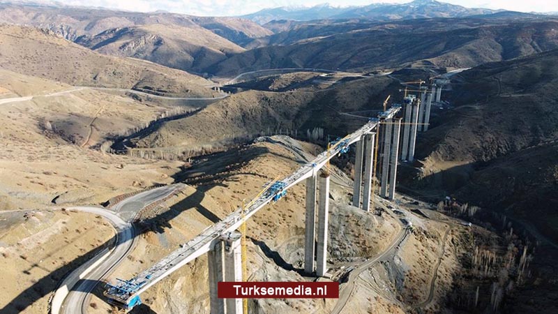Turken bouwen hoogste viaduct tussen Konya en Antalya