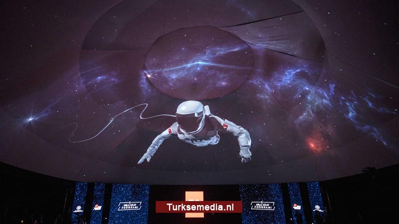 Turkije onthult ruimteprogramma: ‘Eerste Turk in 2023 naar de maan’