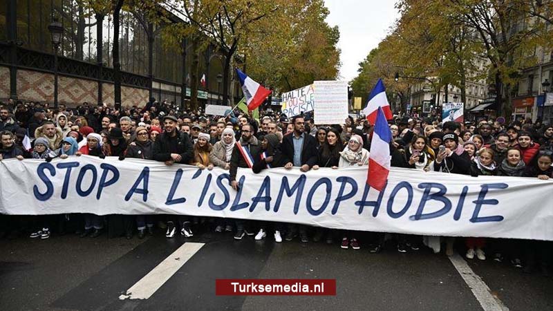 Turkije richt commissie op tegen Islamofobie in Europa