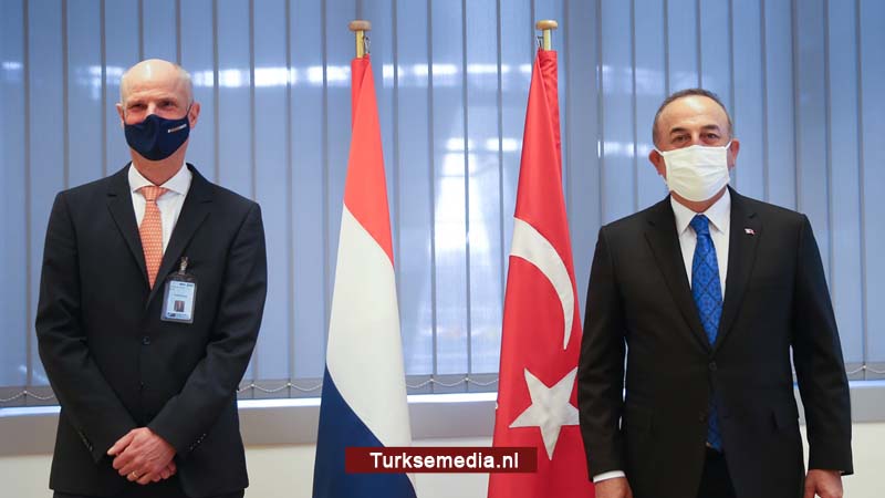 Turkse minister spreekt Nederlandse collega in Brussel