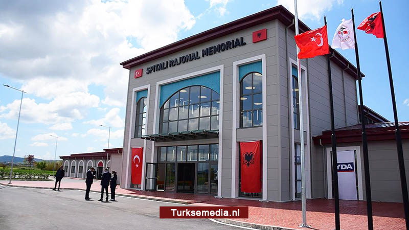 Turkije opent binnen 2 maanden gebouwd ziekenhuis in Albanië