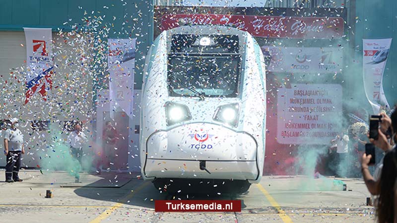 Turkije neemt dit jaar eigen elektrische trein in gebruik