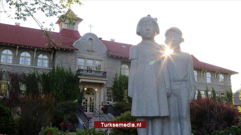 Paus schaamt zich voor 216.000 seksueel misbruikte kinderen in kerken