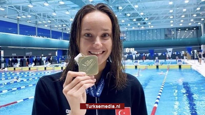 Turkse zwemster wereldkampioen schoolslag