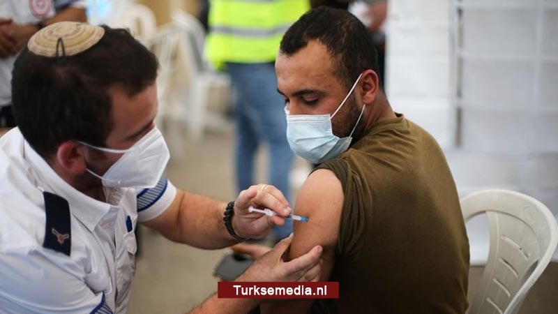 Israël geeft vierde coronaprik
