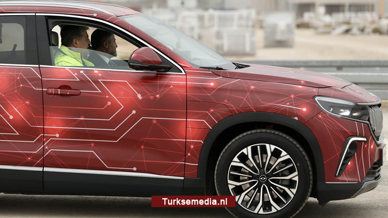 Ministers proberen Turkse auto TOGG uit: ‘Wil niet uitstappen’
