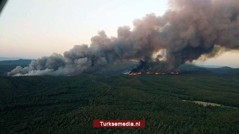Nieuwe grote Turkse bosbrand Marmaris aangestoken door 34-jarige man