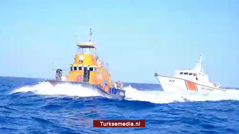 Turken jagen Griekse kustwacht weg die Turkse zeilboot lastigviel