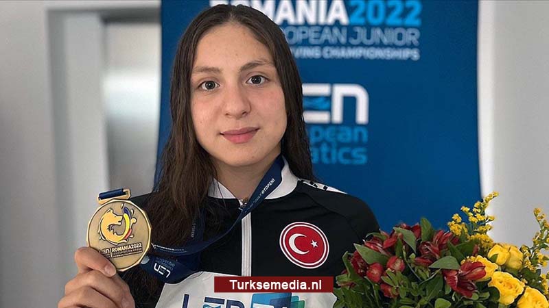 Turkse zwemster beste van Europa 1.500 meter vrije slag