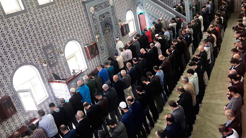 Moskeekoepels in Nederland breiden fors uit, Milli Görüş treedt tot K7
