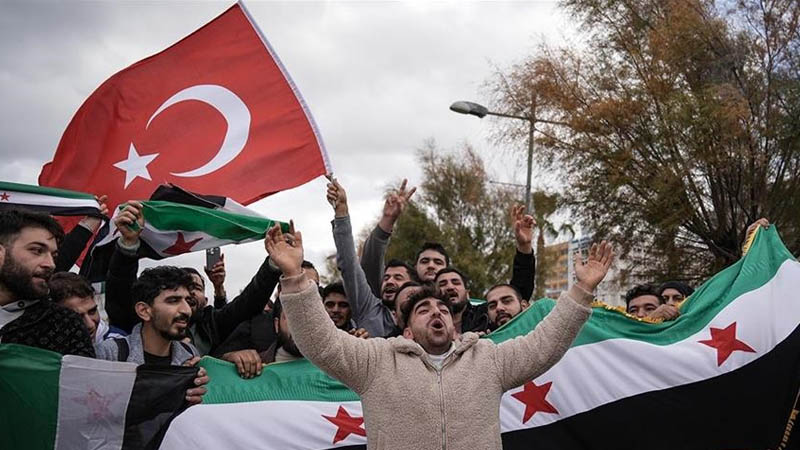 Syriërs in Turkije starten terugkeer naar eigen land na val Assad-regime