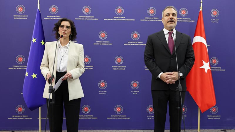 EU-commissaris in Ankara: Turkije is een zeer genereus land