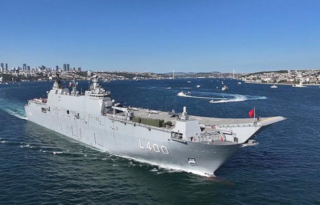 Turkije toont maritieme spierballen in speciale editie megatechfeest