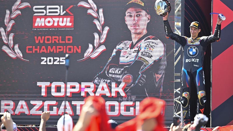 Turkse motorsensatie Razgatlıoğlu opnieuw beste ter wereld in Superbike