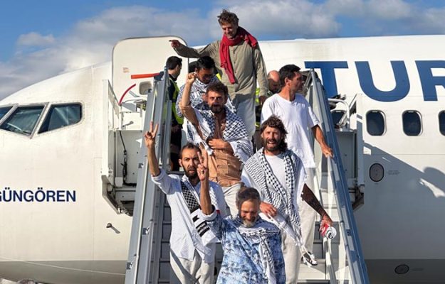 ‘Vuile Turken’: schokkende getuigenissen na Israëlische aanval op hulpkonvooi