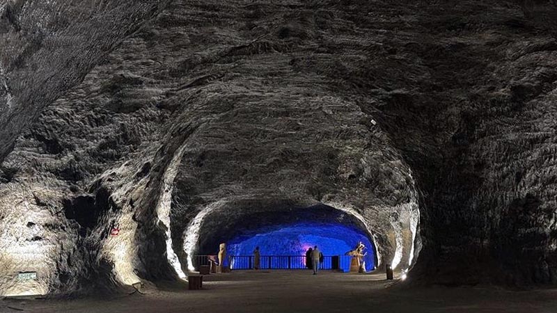 Turkse eeuwenoude zoutgrot trekt 1,8 miljoen bezoekers in een jaar