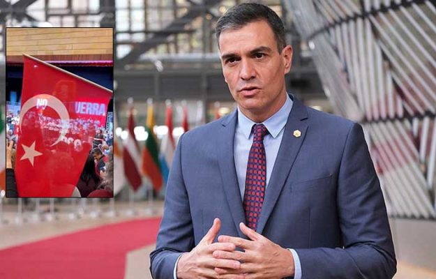 Spaanse premier Sánchez verrast met Turkse vlag in politieke boodschap