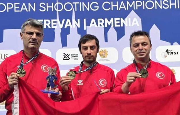 Turkse legendarische schutter pakt met team Europese titel